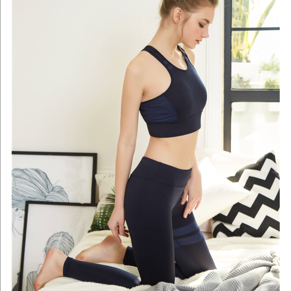 Black Sport Workout Set Yoga Running Set - Picture 5 of 8